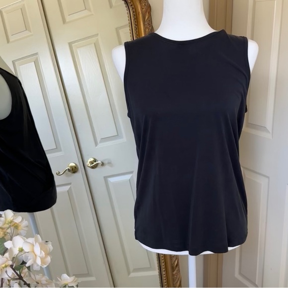 Banana Republic Open Back Tank Size Small - Picture 3 of 6